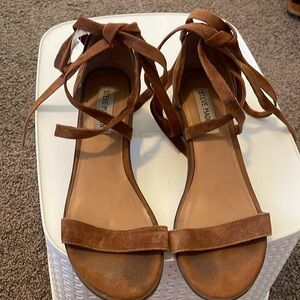 Steve Madden tie up heel